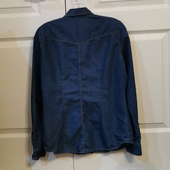 Long Sleeve Shirt - Picture 2 of 3